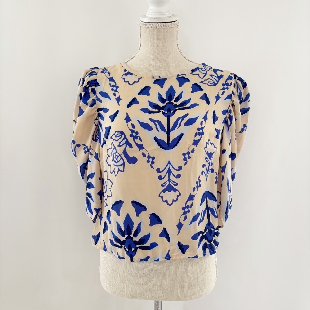 Sienna Sky Blue and‎ Cream Blouse Size L NWT